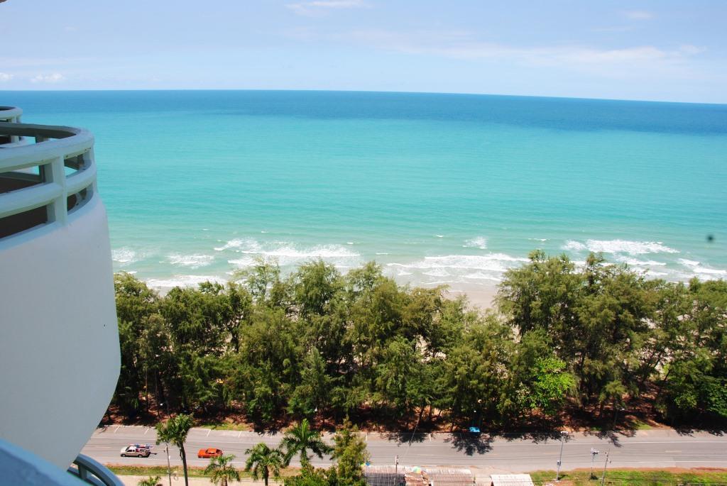 Vip Condochain Rayong Ban Phe Exterior foto